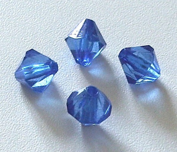 10 Stk. Acryl-Schliffperlen Rhombe Blau 10mm