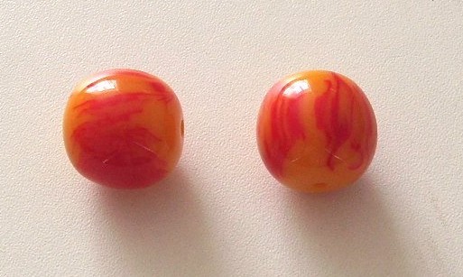 Grosse Perlen der besonderen Art * Rund * Rot-Orange marmoriert