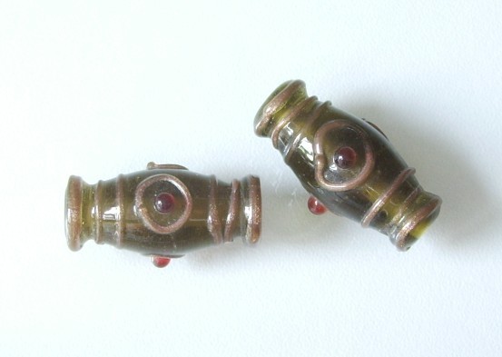 1 Stk. Lampwork Glasperle * Olivgrün * 24-27x11mm