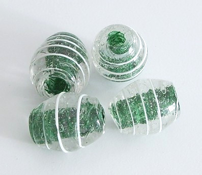 1 Stk. Lampwork Glasperle * Oval * Crystal-Weiß / Grün * 20mm
