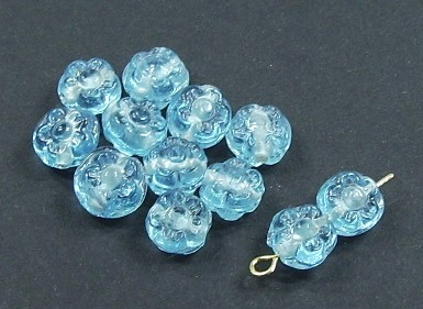 20 Stk. Glasperlen * Button mit Blümchenmotiv * Hellblau * 8-9x6mm