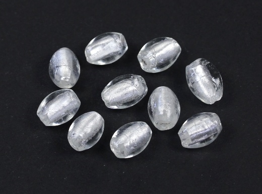 10 Stk. Lampwork Glasperlen mit Silberfolie Olive Kristall ca. 11-12x8,5-9mm