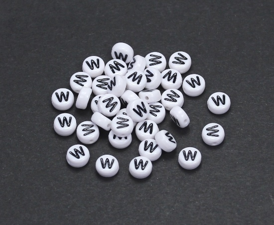 30 Stk. Acryl Buchstabenperlen W Weiß-Schwarz rund flach 7x3,6mm