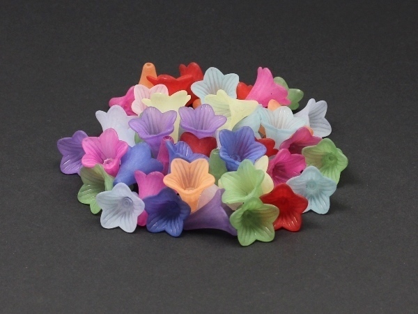 50 Stk. Acryl Perlen Blütenkelche Blüten Kelche Blumen 21x21mm Mix-Farben