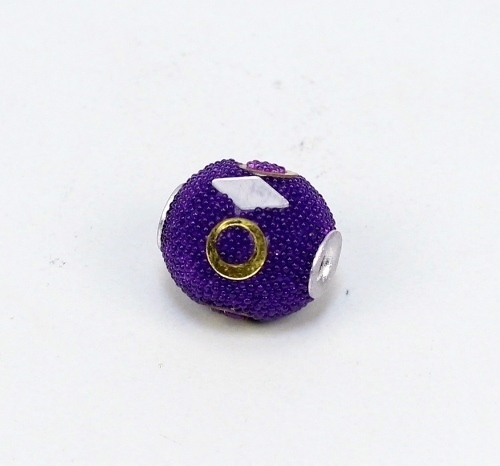 1 Stk. Indonesische Perle Kashmiri Perle Lila verziert Rund 15-17x15-16mm