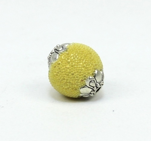 1 Stk. Indonesische Perle Kashmiri Perle Gelb mit Metallkappen Rund 13-14x14-15mm