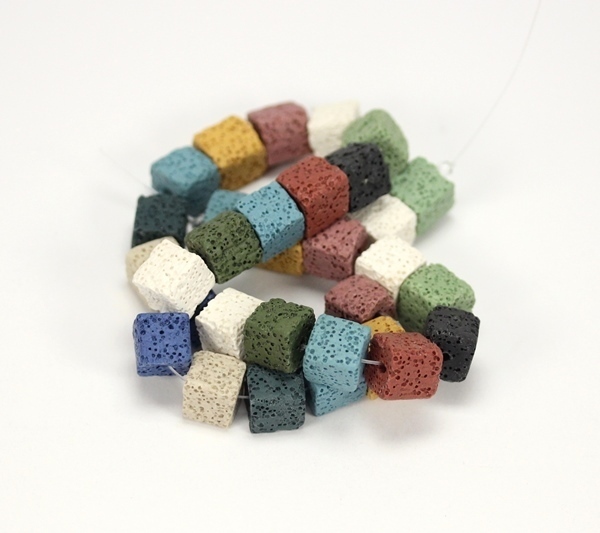 10 Stk. Lavaperlen Naturprodukt Würfel Quadrat 11,5-12,5x12,5-13mm im Farbmix